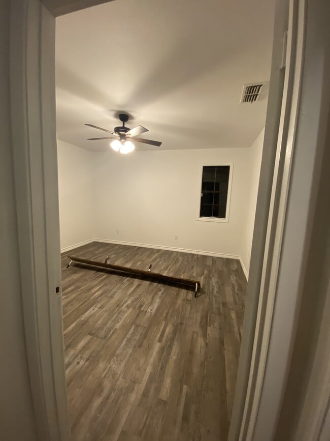 Building Photo - 18733 County Rd 1293