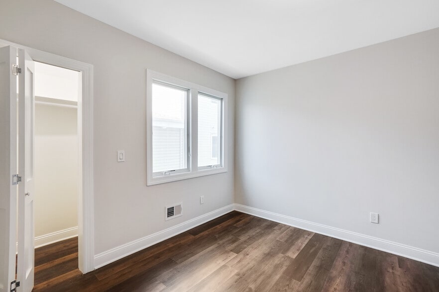 Building Photo - 77 Mill St