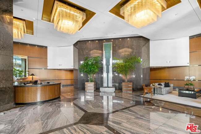 Building Photo - 10490 Wilshire Blvd