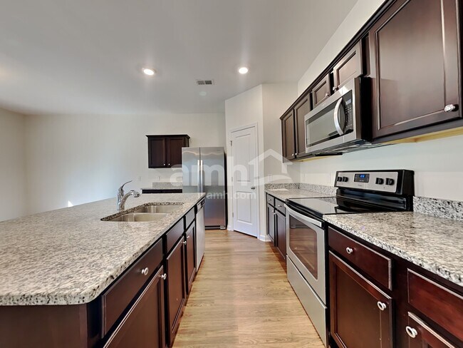 Building Photo - 200 Orion Way