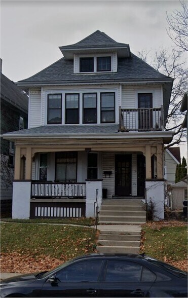 Building Photo - 3463 N Oakland Ave