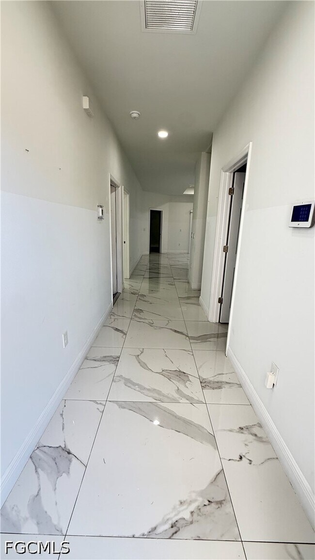 Building Photo - 508 Bell Blvd