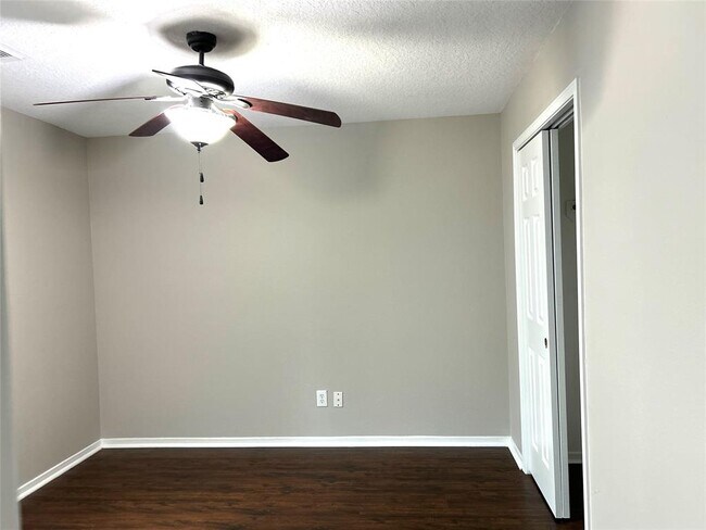 Building Photo - 18562 Carousel Creek Ct