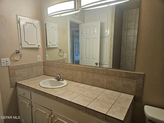 Building Photo - 6816 Alto Rey Ave