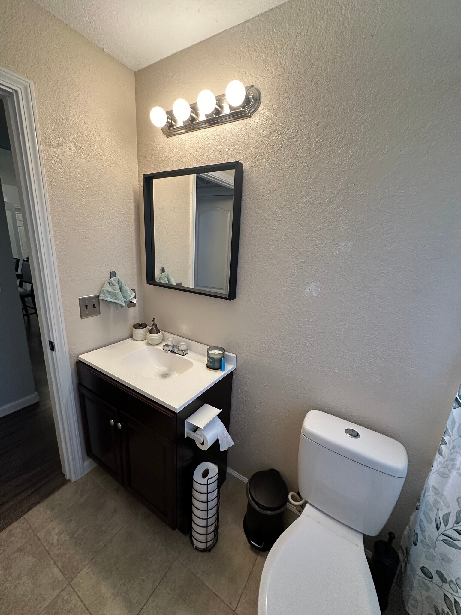 Building Photo - 8426 Greystone Dr