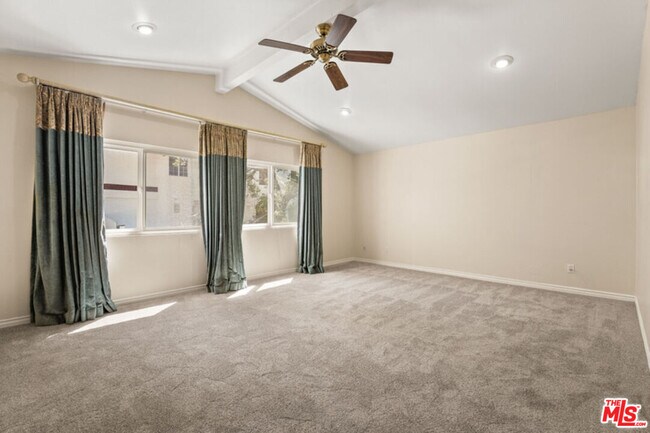 Building Photo - 22840 Sparrow Dell Dr