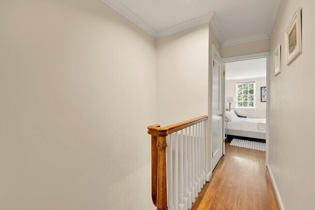 Building Photo - 1522 32nd St NW