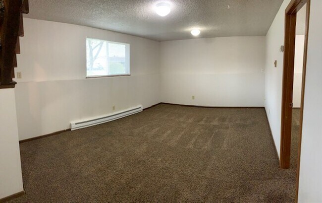 Building Photo - 1347