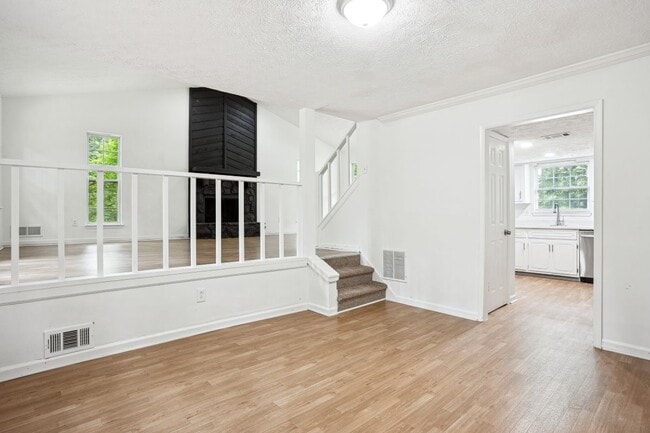 Building Photo - 8298 Blackfoot Trail