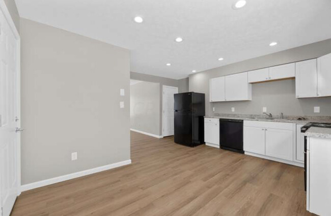 Building Photo - 2194 Rotunda Dr