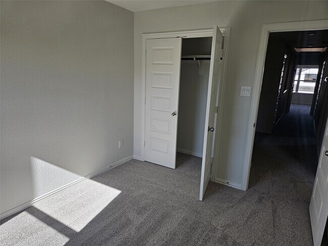 Building Photo - 27843 Western Crk Ct