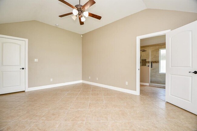 Building Photo - 26115 Serenity Oaks Dr