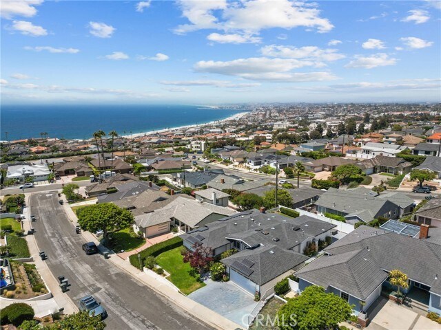 Building Photo - 321 Vía San Sebastian