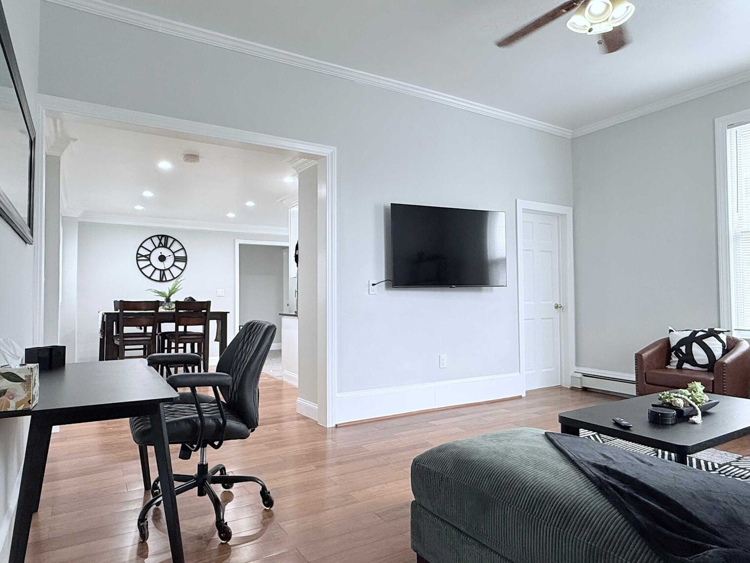 Building Photo - 24 White St