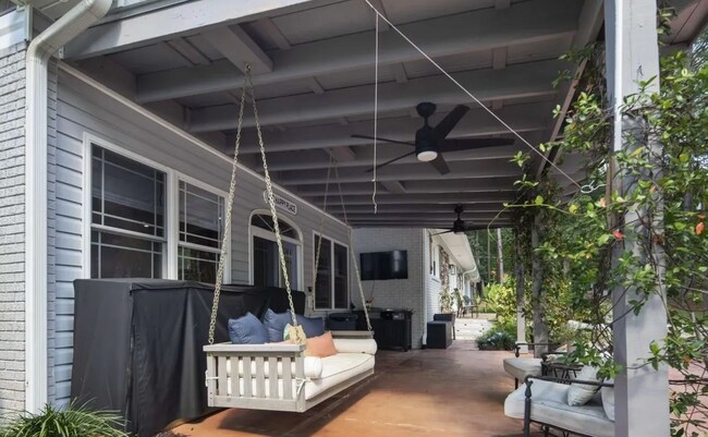 Building Photo - NEW LISTING!!!!!