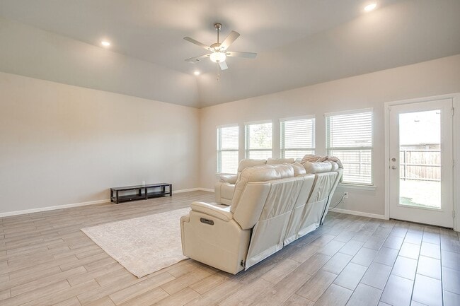 Building Photo - 8924 Lantana Meadow Dr