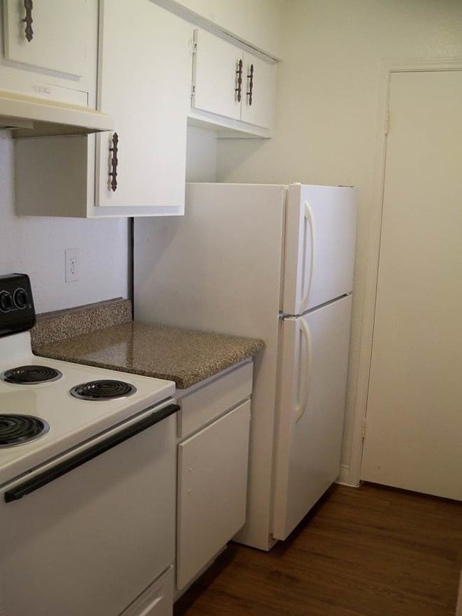 Kitchen - Cedar Gate