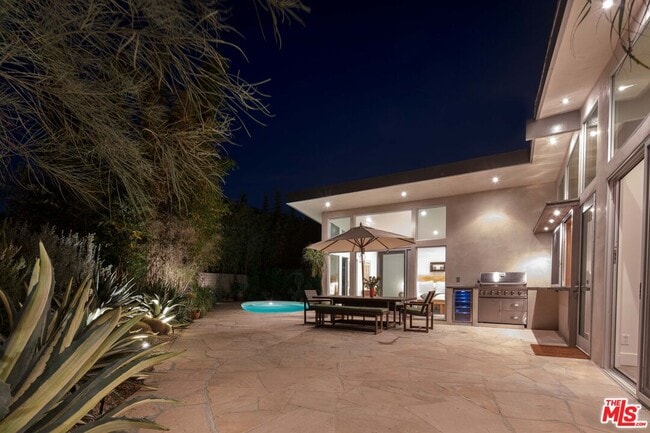 Building Photo - 7500 Devista Dr
