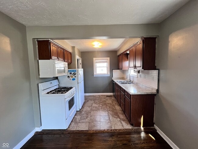 Building Photo - 1524 E 46th St