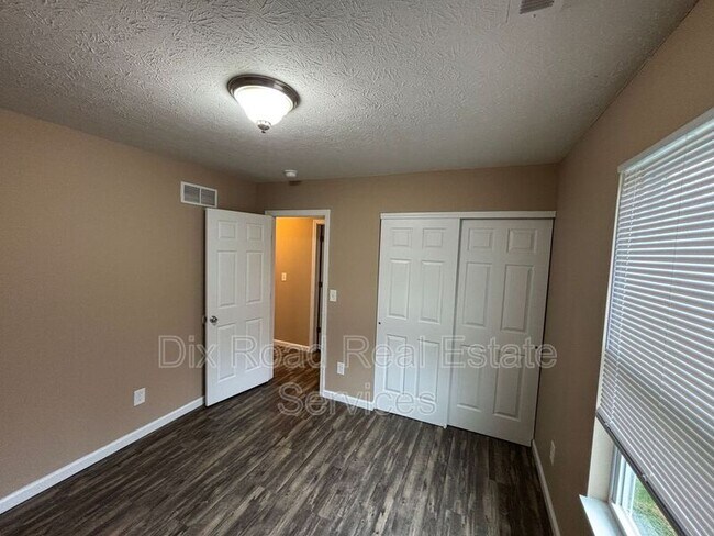 Building Photo - 2516 Resor Rd