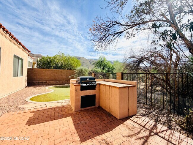 Building Photo - 5206 N Canyon Rise Pl