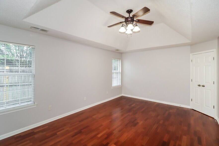 Building Photo - 1058 Green Fern Cove