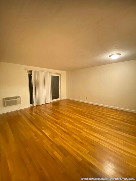 Building Photo - 1799 Centre St