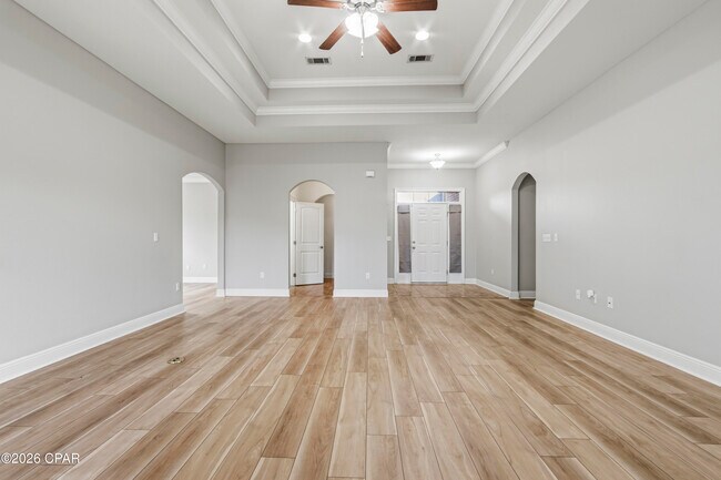 Building Photo - 5033 Pretty Way