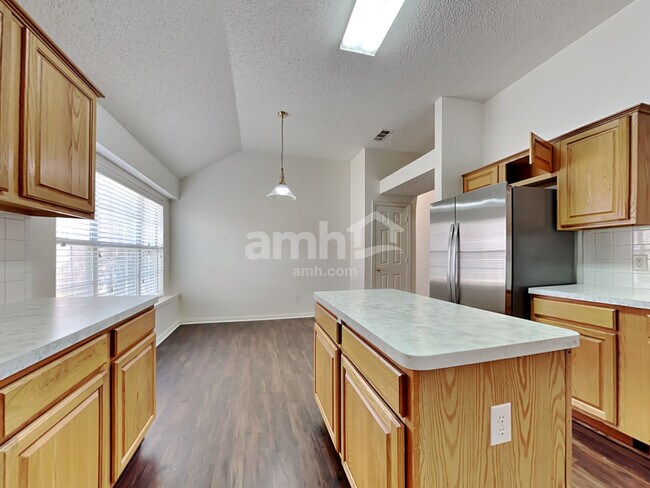 Building Photo - 4612 Belladonna Dr