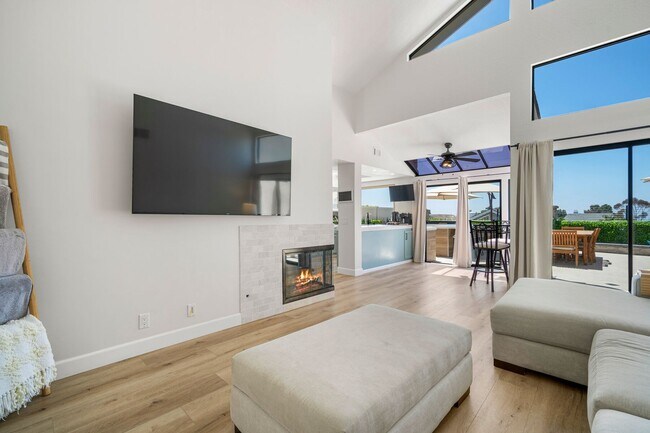 Building Photo - Experience Coastal Living at Its Finest in...