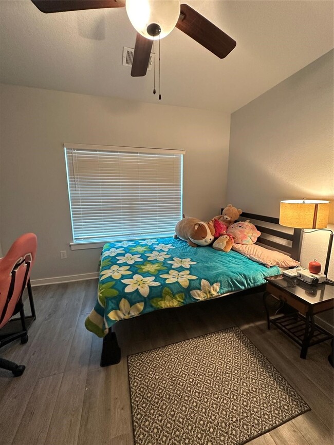 Building Photo - 2126 Crescent Pointe Pkwy