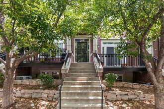 Building Photo - $3,350.00 - 2 Bedroom, 2.5 Bathroom Condo ...