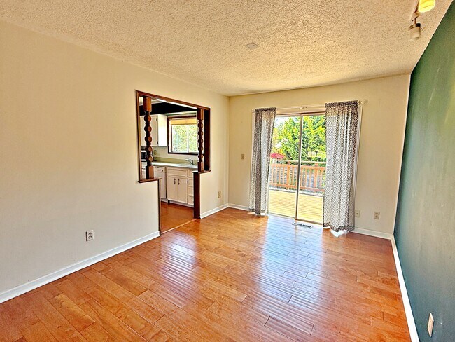 Building Photo - 2746 SE 73rd Ave