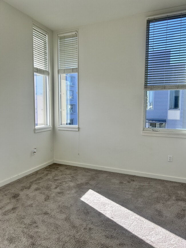 Building Photo - 198 Coleman St