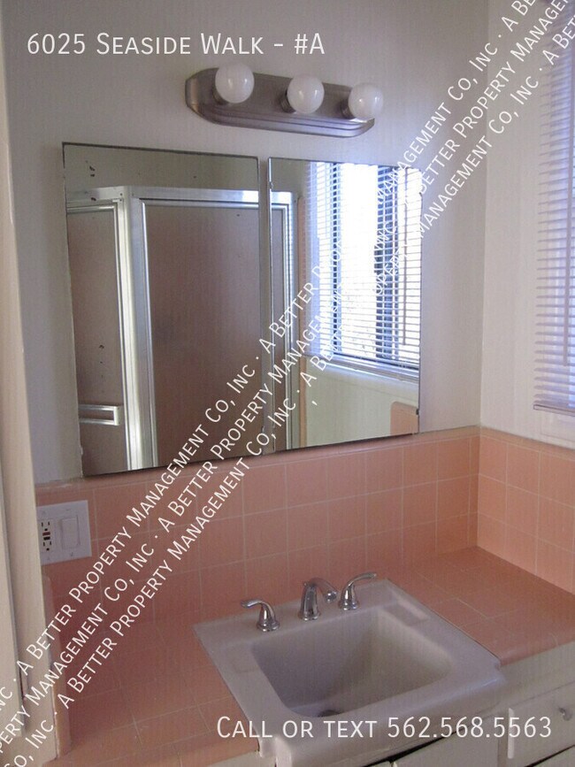 Building Photo - 6025 E Seaside Walk