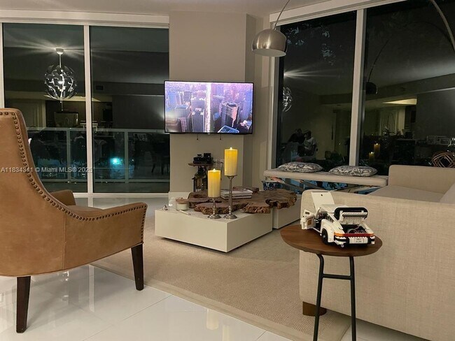 Building Photo - 200 Sunny Isles Blvd