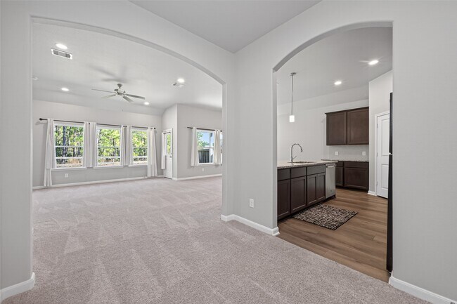 Building Photo - 2320 Cedar Pl Dr