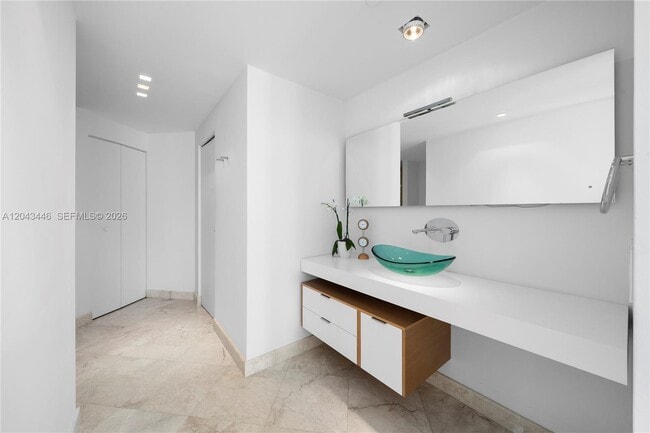 Building Photo - 4779 Collins Ave