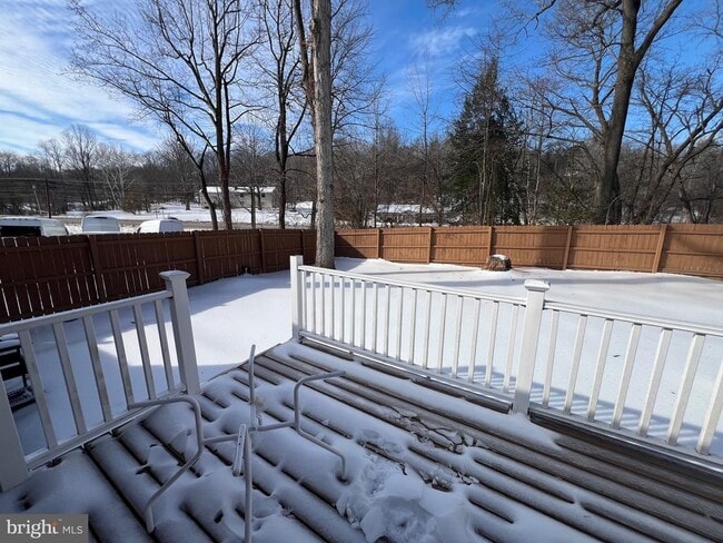 Building Photo - 33 Old US Hwy 1