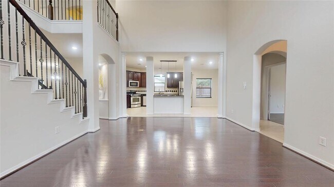 Building Photo - 26503 Forest Pine Ln