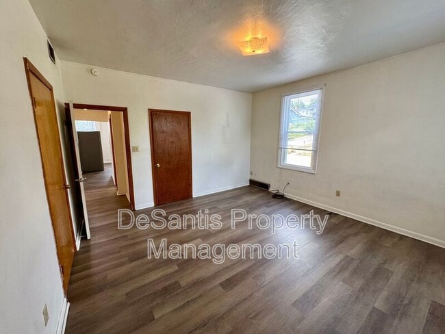 Building Photo - 212 N Highland Ave