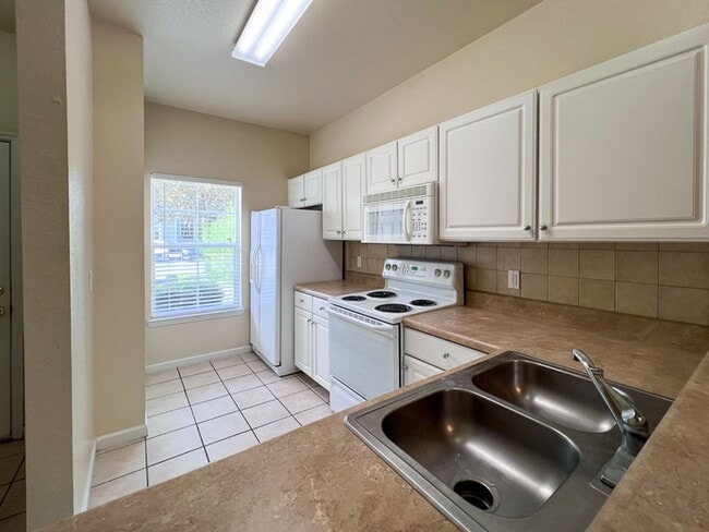 Building Photo - 2/2.5 Town Home in Magnolia Place Available NOW! *Approved Application*