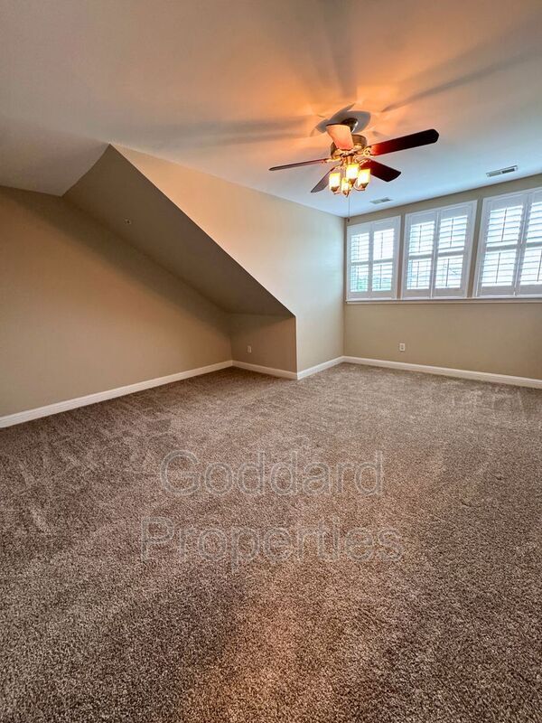 Building Photo - 8725 Grape Arbor Way