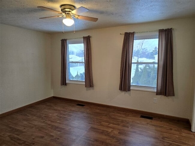 Building Photo - 103 Virginia Manor Rd