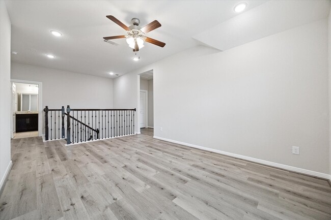 Building Photo - 24918 Meadowthorn Crest Ln