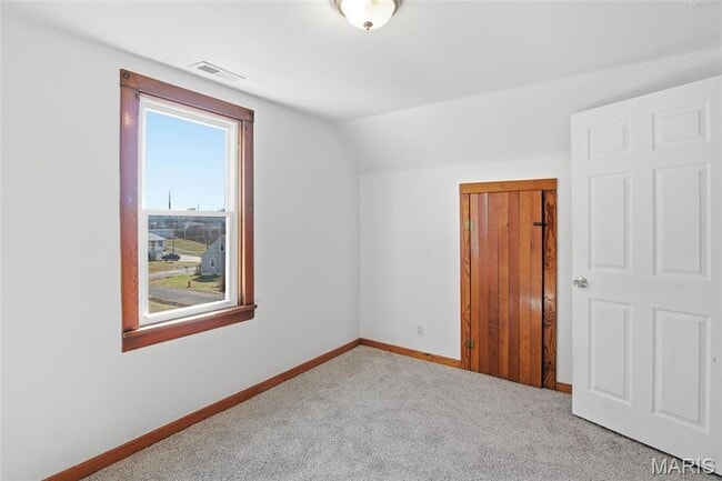 Building Photo - 921 Vine St