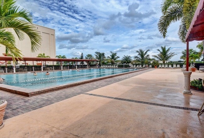 Building Photo - 150 Dorset D