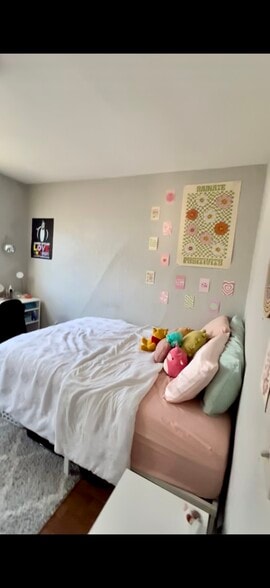 Building Photo - 77 2nd St