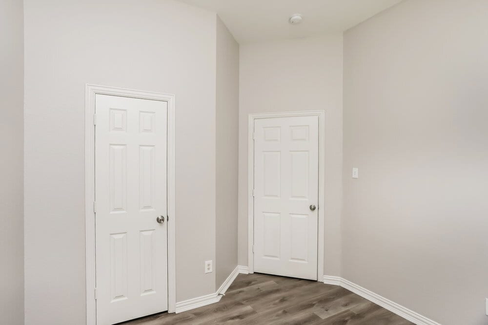 Building Photo - 205 S Chestnut St