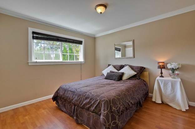 Building Photo - 211 Pecan Grove Ct